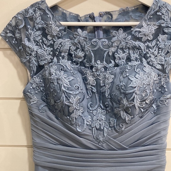 Mother of the Bride Dress - Picture 4 of 12